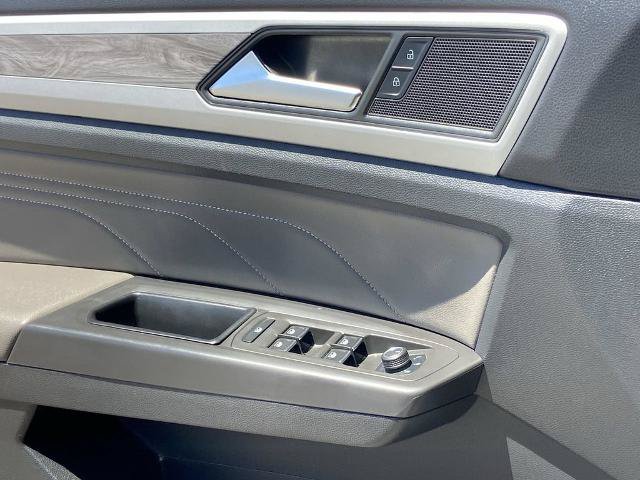 Used 2022 Volkswagen Atlas Cross Sport SE AWD/4WD image 19
