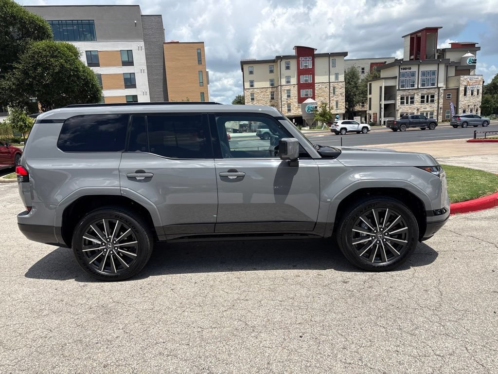 Certified 2026 Lexus GX 550 w/ Cold Area Package AWD/4WD image 6