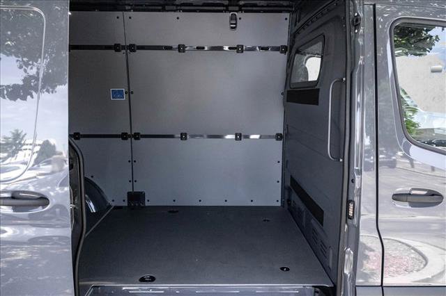 New 2026 Mercedes-Benz Sprinter 2500 image 19