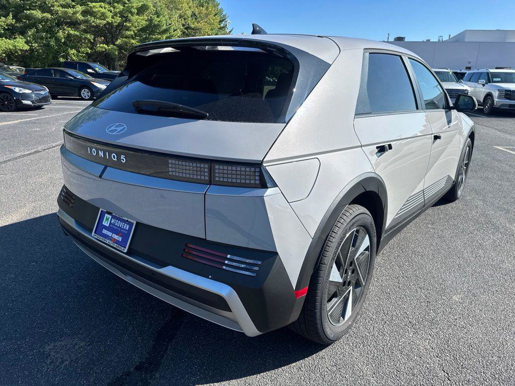 New 2027 Hyundai Ioniq 5 SE RWD image 5