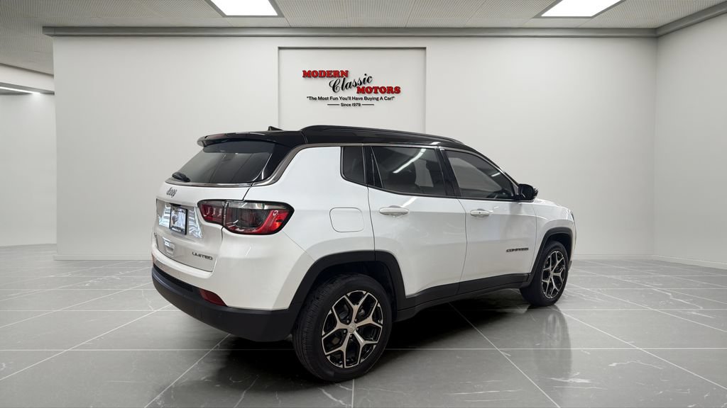 Used 2024 Jeep Compass Limited AWD/4WD image 5
