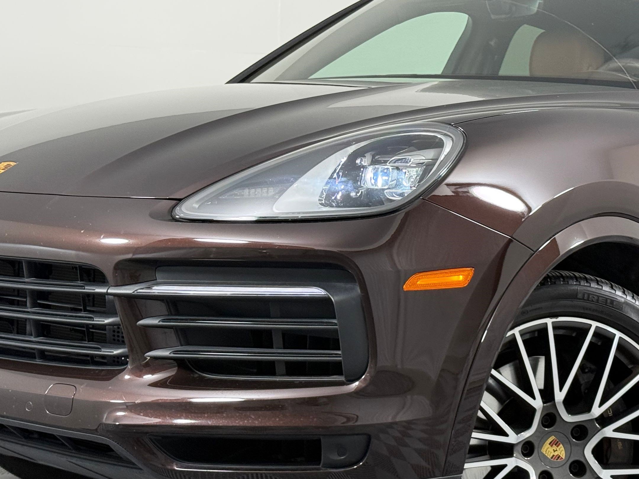 Certified 2023 Porsche Cayenne Platinum Edition image 11