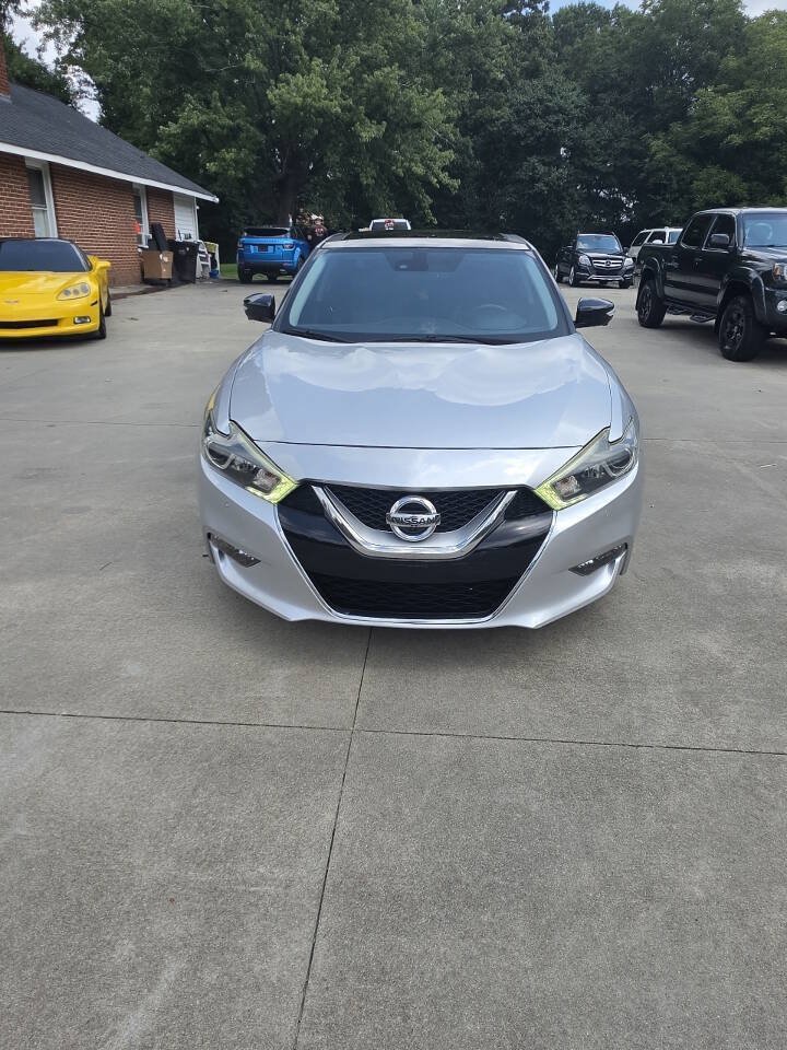 Used 2016 Nissan Maxima Platinum w/ Interior Lighting Package FWD image 9