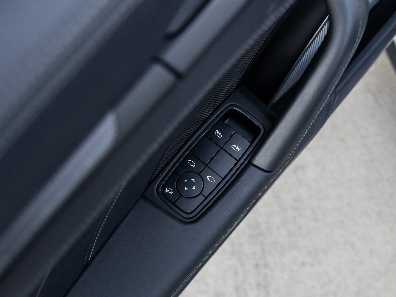 Certified 2025 Porsche 911 Carrera GTS image 26