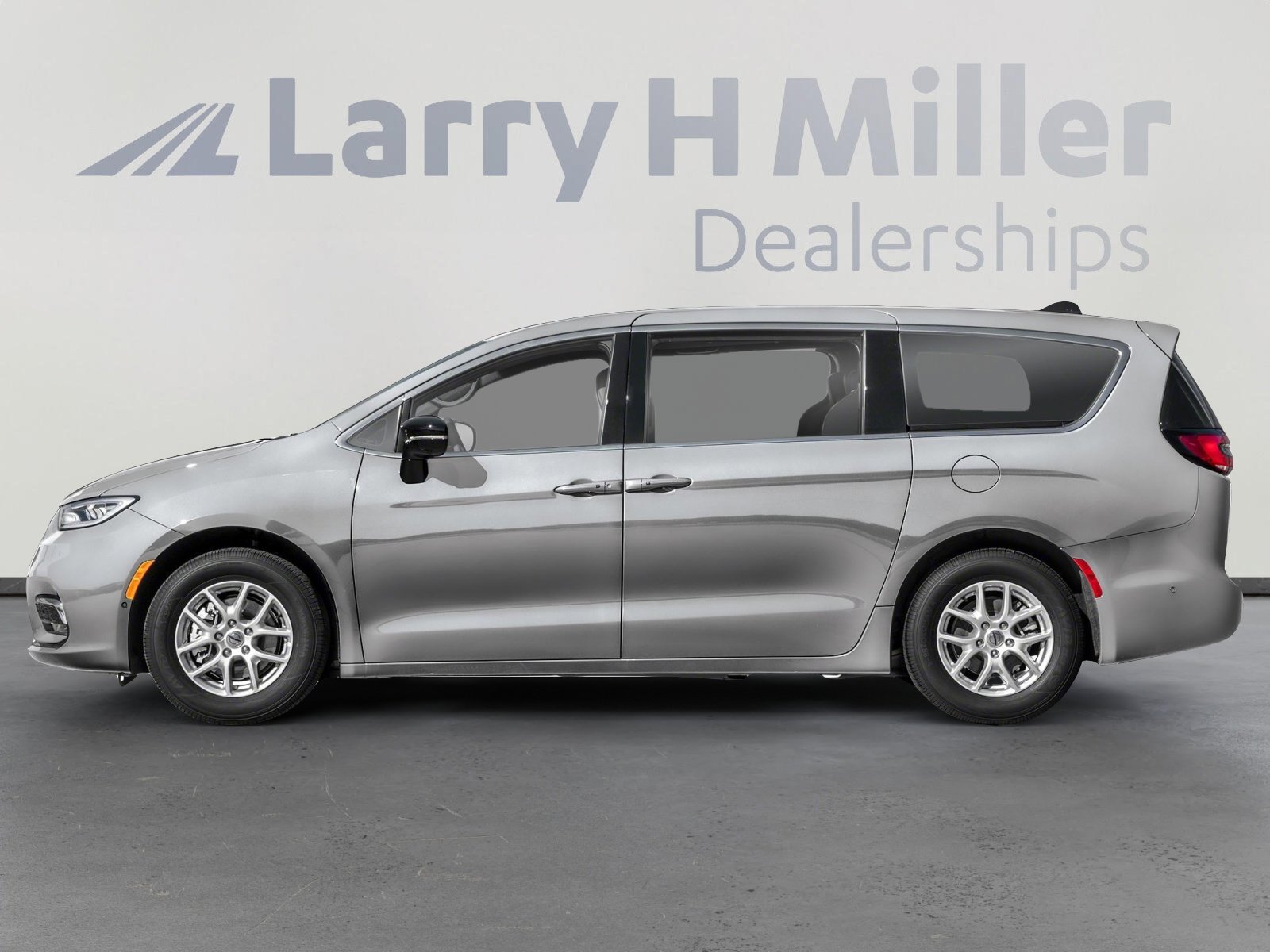 New 2026 Chrysler Pacifica Pinnacle image 3