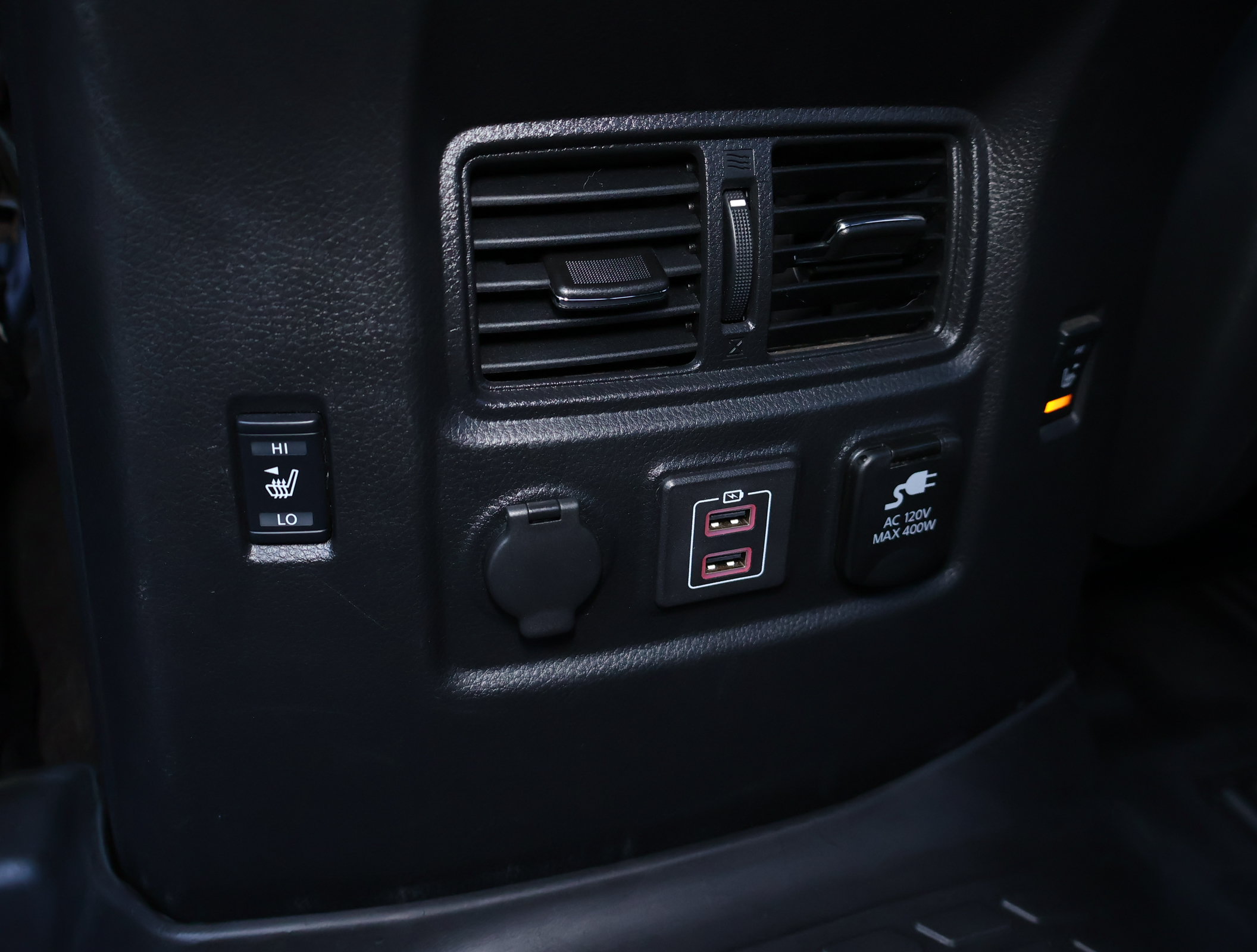 Used 2021 Nissan Titan PRO-4X w/ Pro-4x Convenience Package AWD/4WD image 26