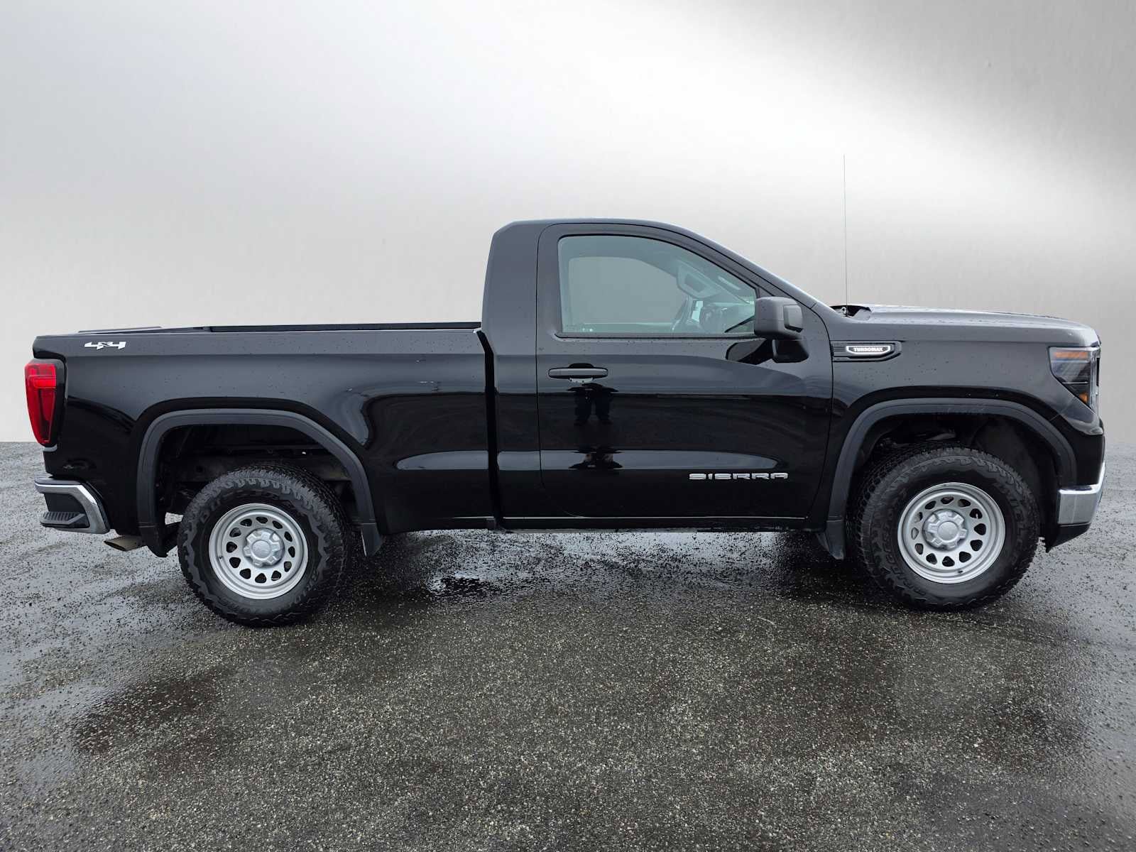 Certified 2025 GMC Sierra 1500 Pro w/ Pro Value Package AWD/4WD image 2