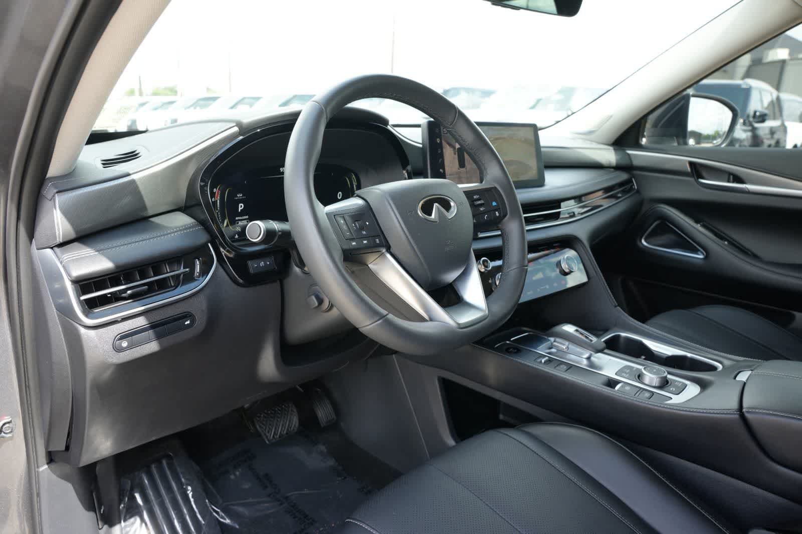 Certified 2026 INFINITI QX60 Luxe w/ Cargo Package AWD/4WD image 16