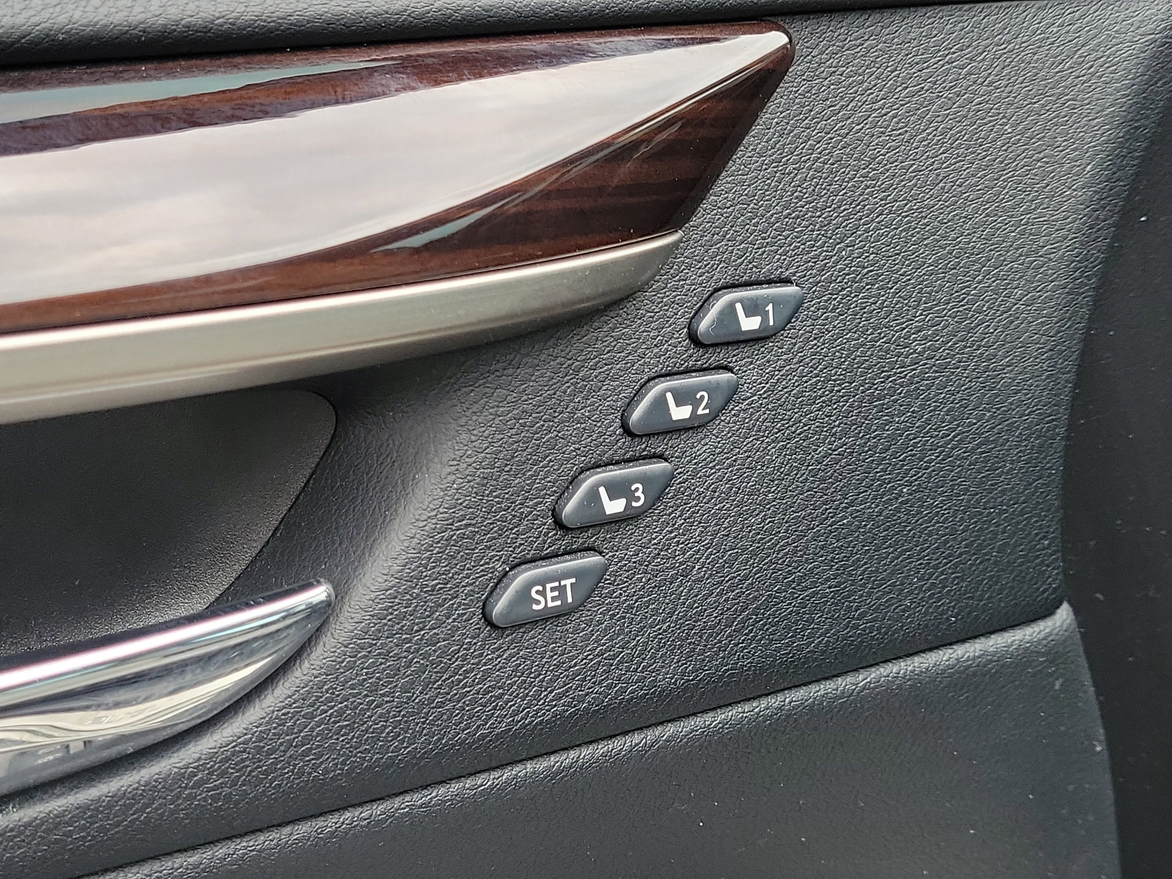 Used 2016 Lexus ES 350 w/ Ultra Luxury Package image 18