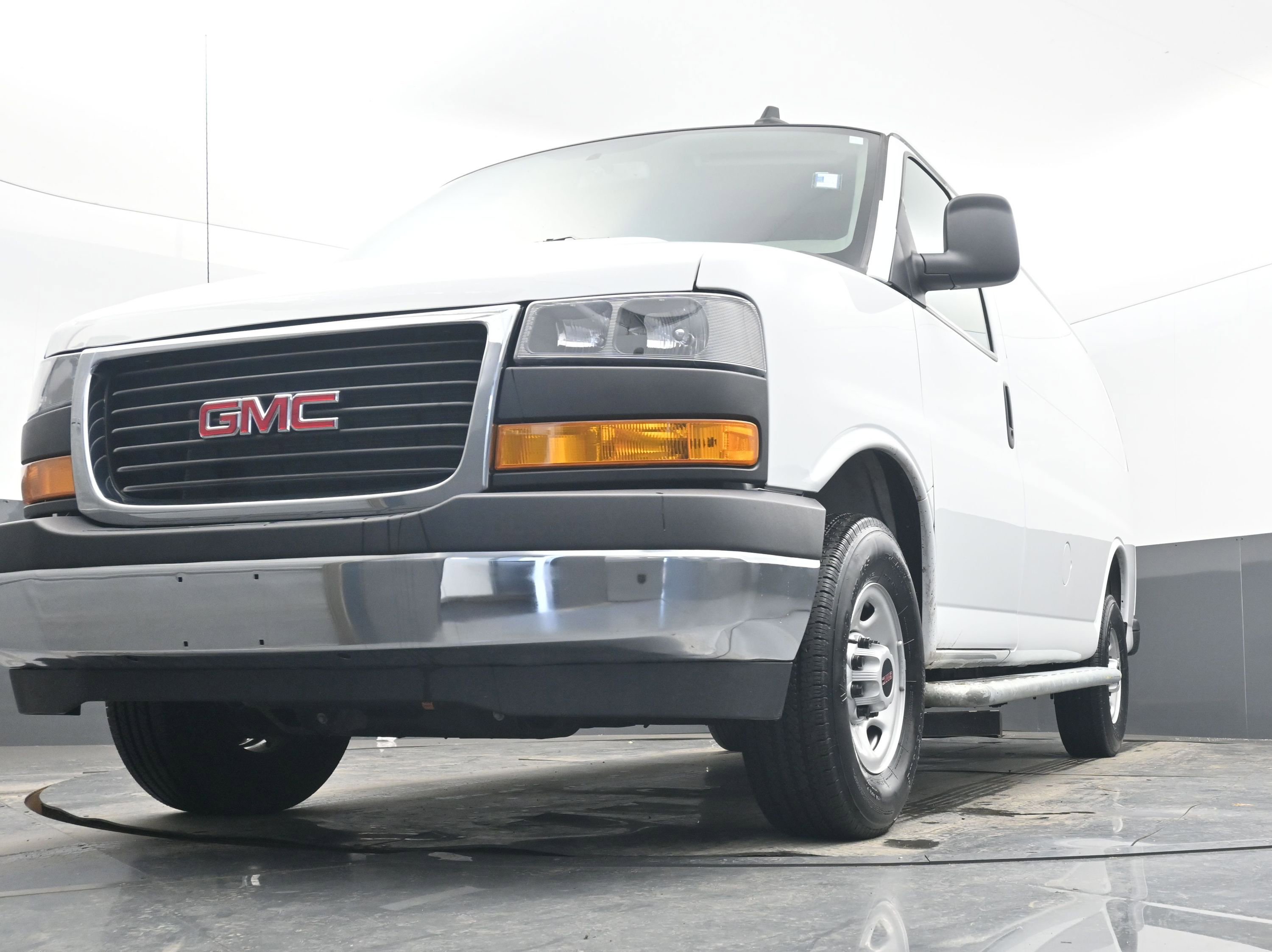 Used 2024 GMC Savana 2500 w/ Driver Convenience Package image 24