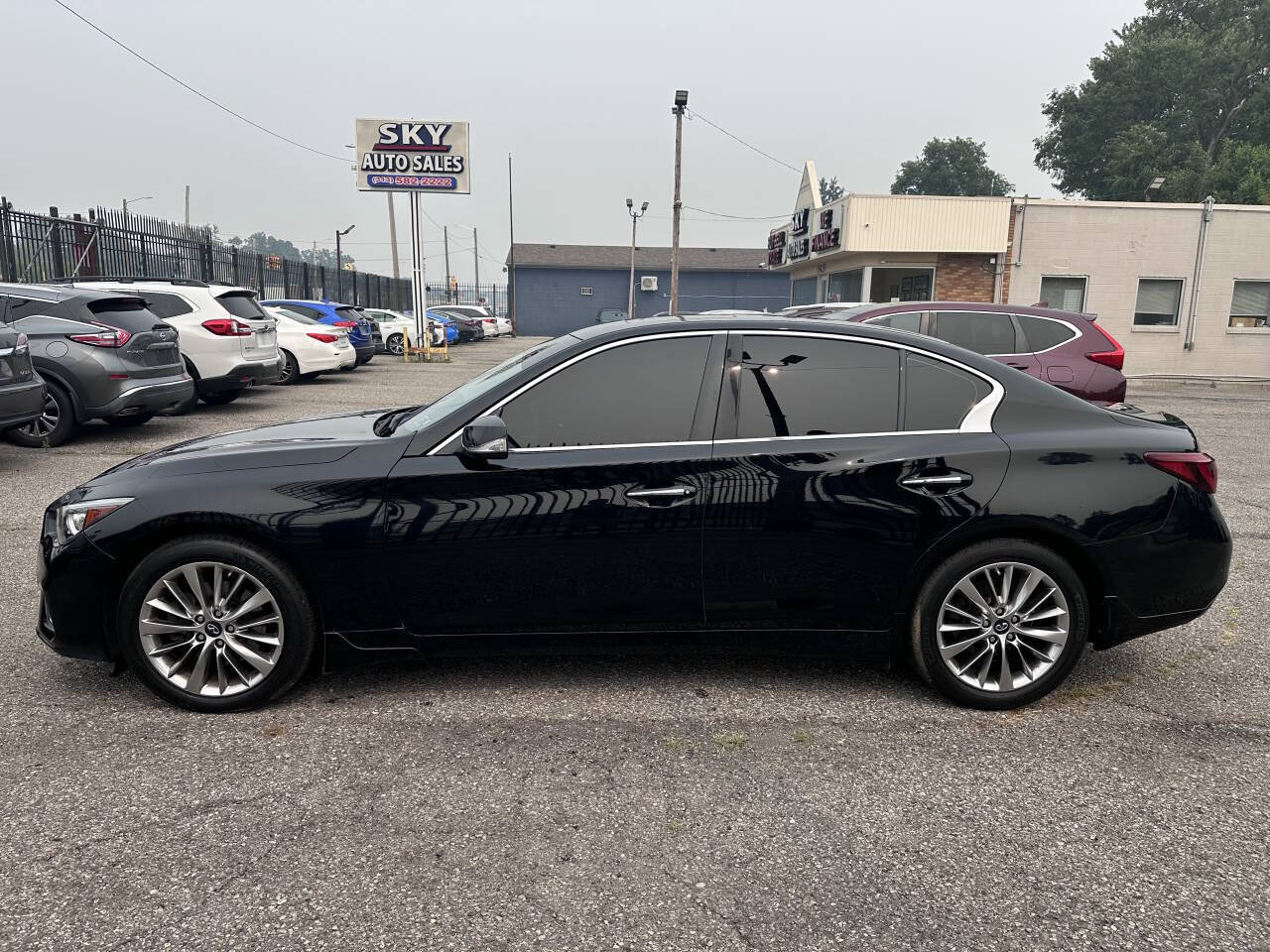 Used 2019 INFINITI Q50 Luxe w/ Essential Package (3.0T Luxe) AWD/4WD image 8