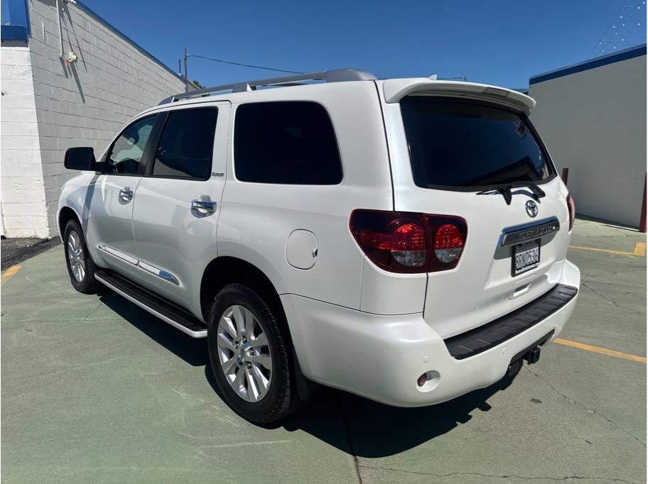 Used 2019 Toyota Sequoia Platinum AWD/4WD image 8