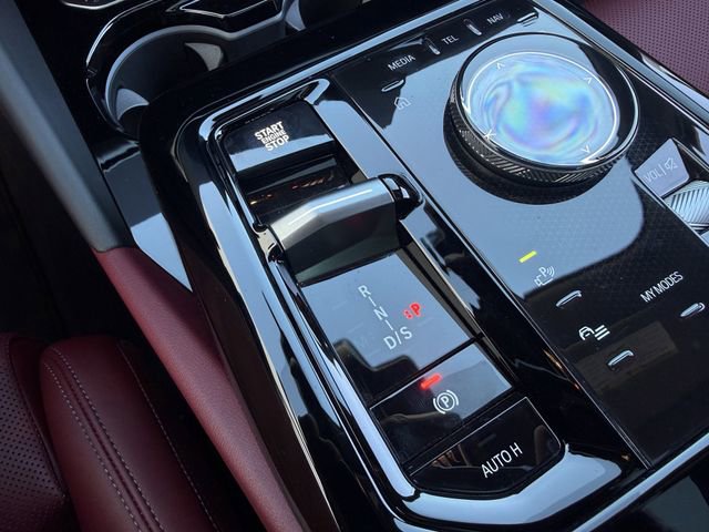 Used 2024 BMW 530i w/ M Sport Package image 19