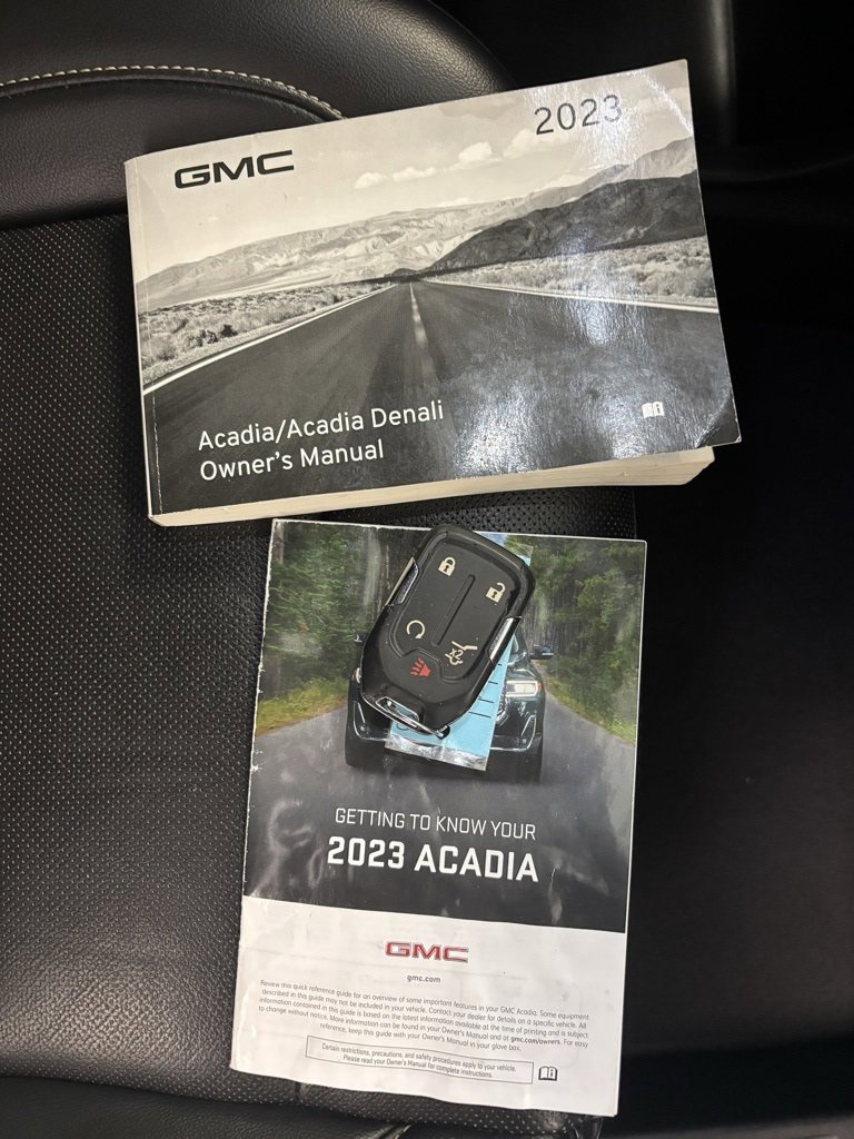 Certified 2023 GMC Acadia SLT image 31