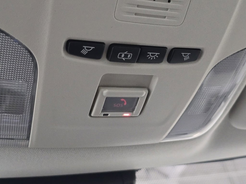 Used 2021 Toyota Corolla LE image 31