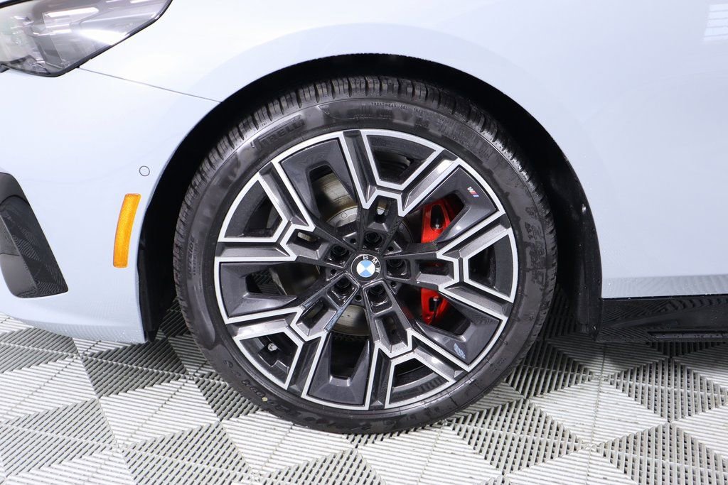 New 2025 BMW 530i xDrive w/ M Sport Package image 19