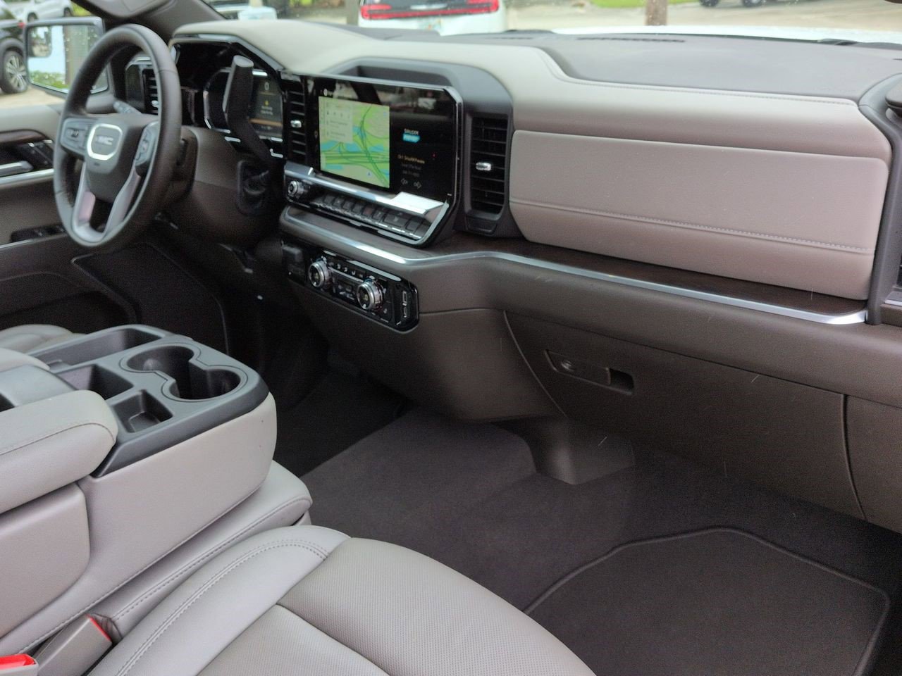Used 2026 GMC Sierra 1500 SLT AWD/4WD image 27