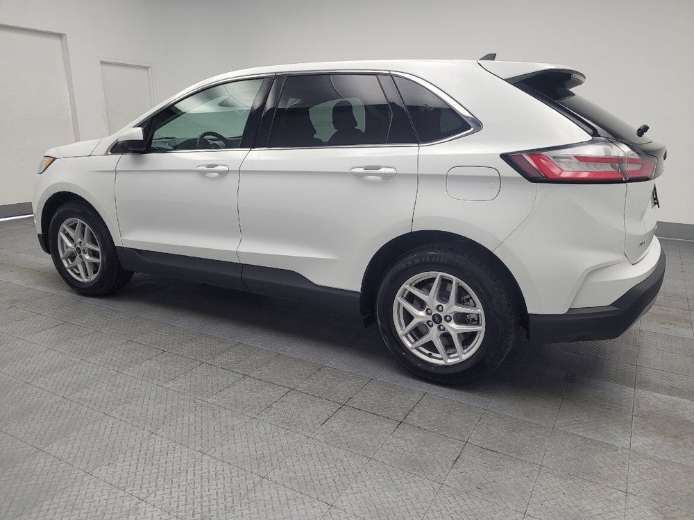 Used 2024 Ford Edge SEL image 3