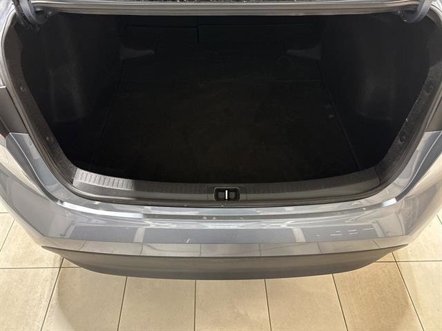 Used 2023 Toyota Corolla LE image 27
