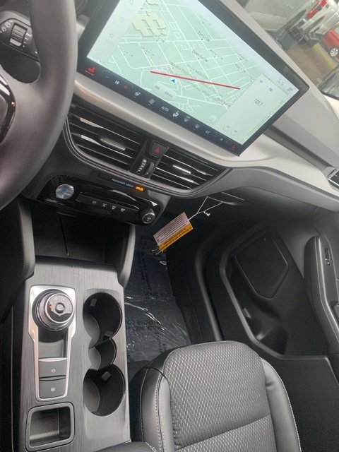 New 2025 Ford Escape SE w/ Class II Trailer Tow Package image 17