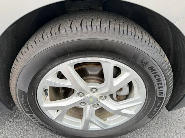 Used 2018 Chevrolet Equinox LT FWD image 26