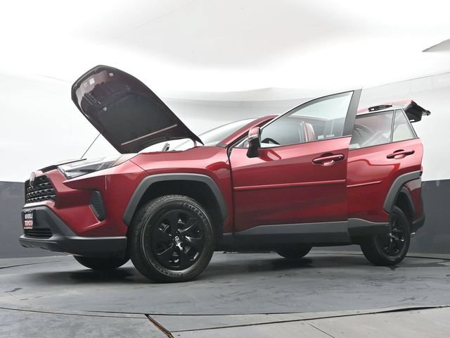 Certified 2023 Toyota RAV4 LE AWD/4WD image 44