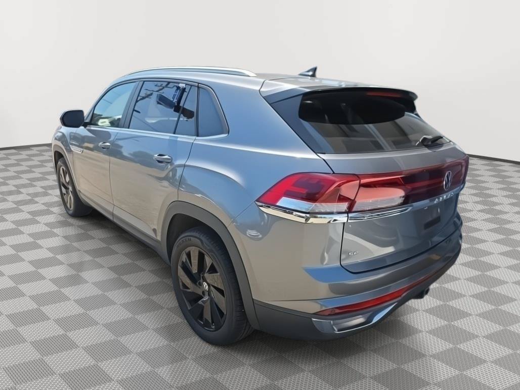 Used 2024 Volkswagen Atlas Cross Sport SE w/ Panoramic Sunroof Package AWD/4WD image 3
