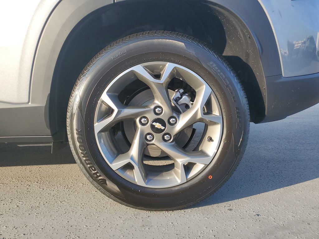 New 2026 Chevrolet Trax LT image 4