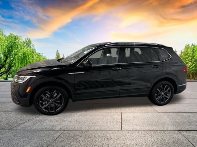Certified 2022 Volkswagen Tiguan SE image 7