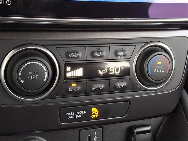 Used 2024 Nissan Leaf S image 18