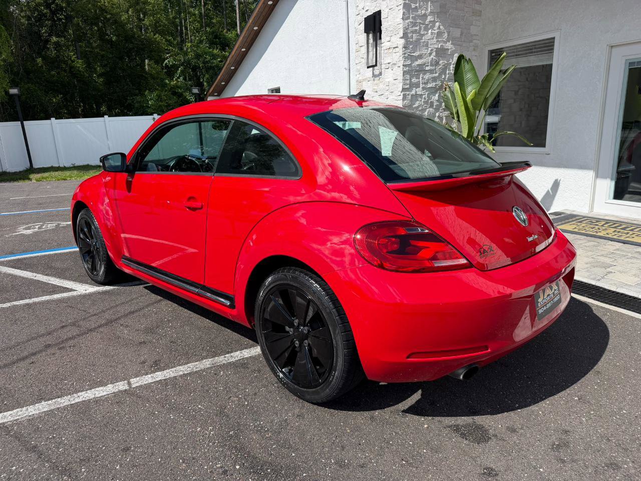 Used 2012 Volkswagen Beetle Turbo FWD image 10