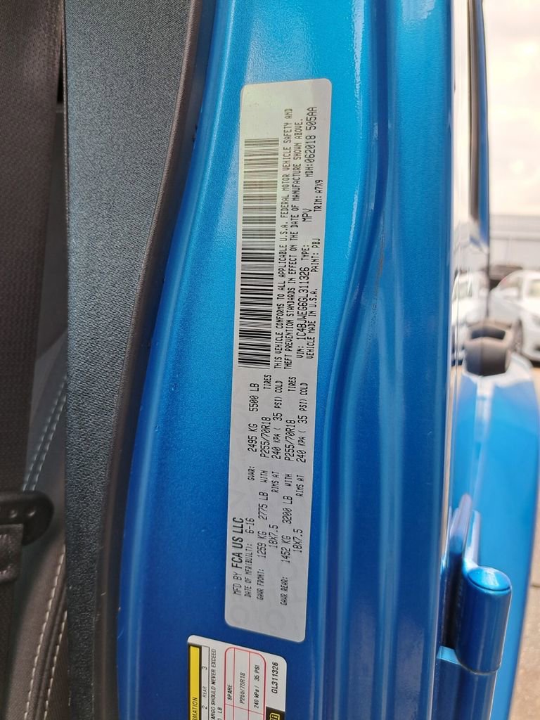 Used 2016 Jeep Wrangler Unlimited Sahara w/ Connectivity Group image 26