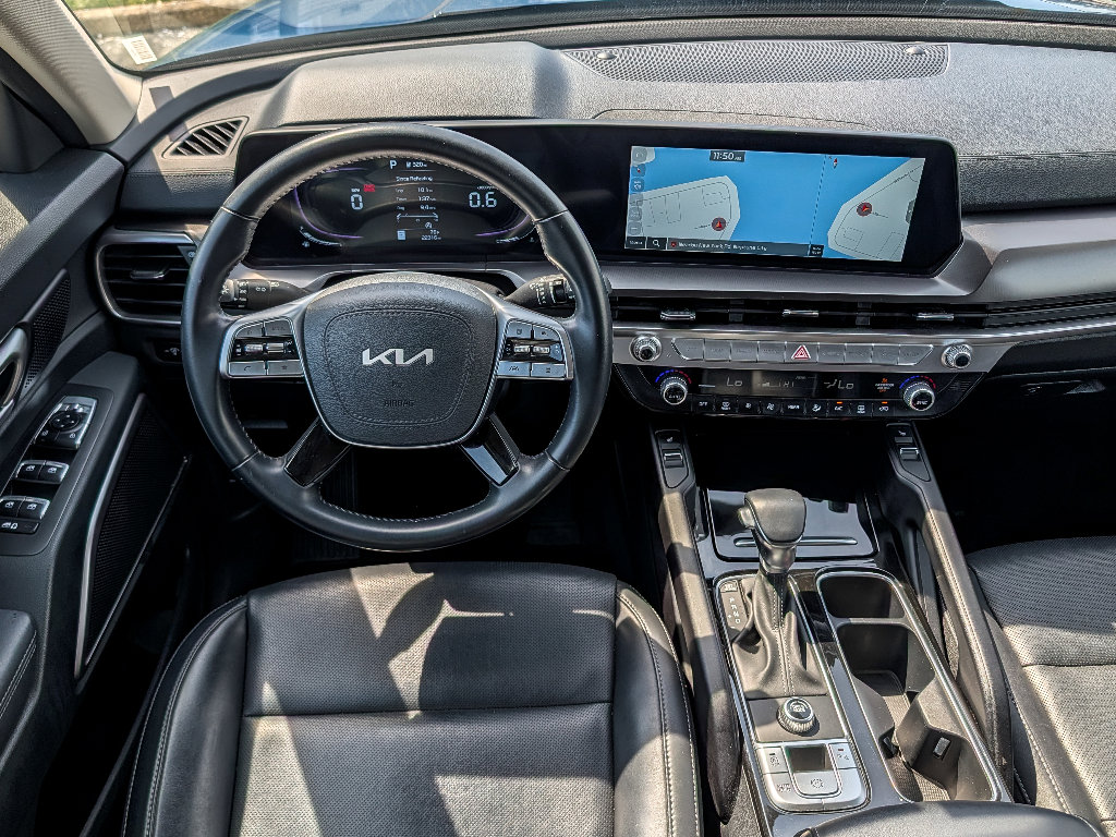 Used 2025 Kia Telluride S FWD image 28