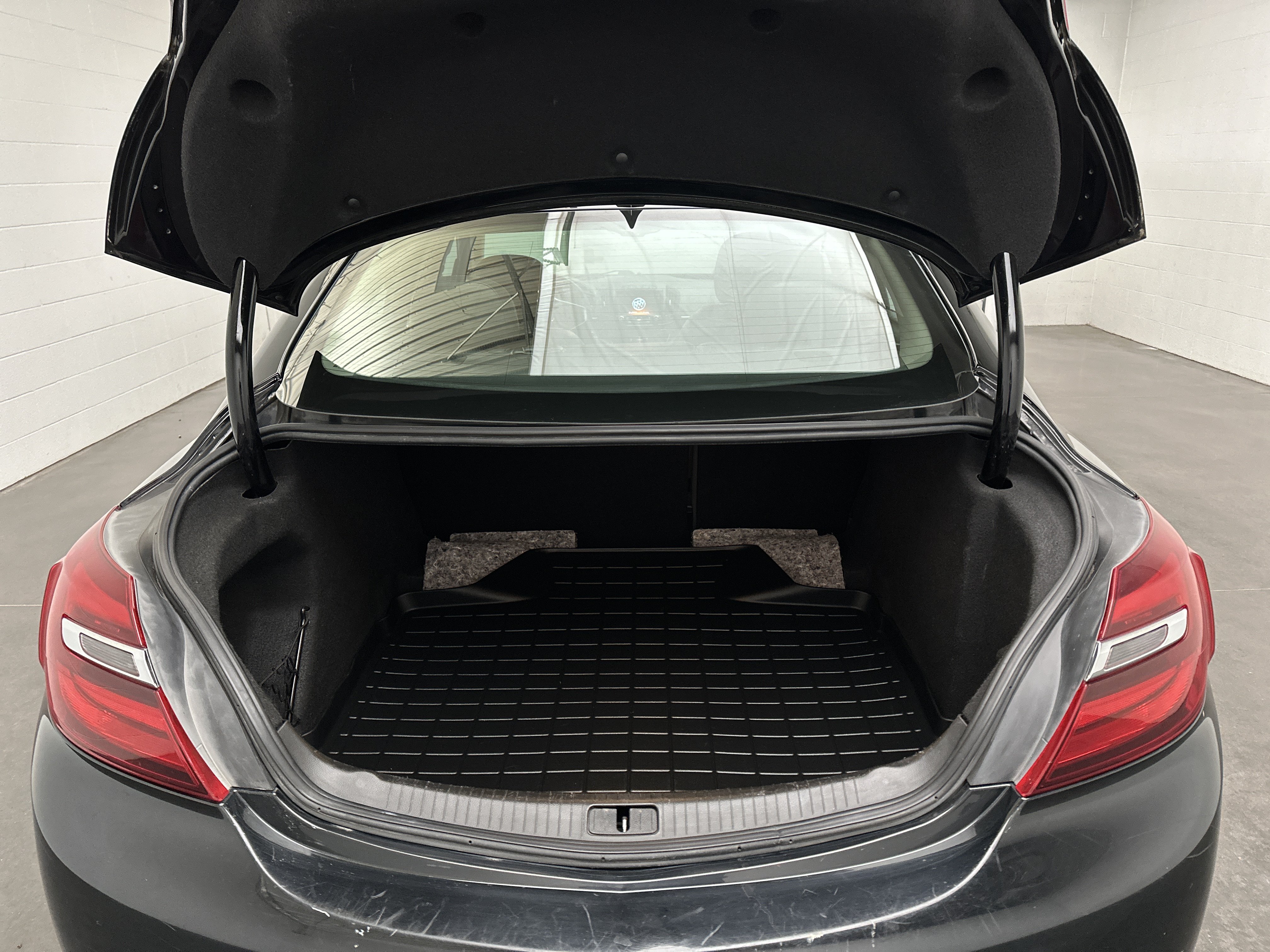 Used 2015 Buick Regal FWD image 11