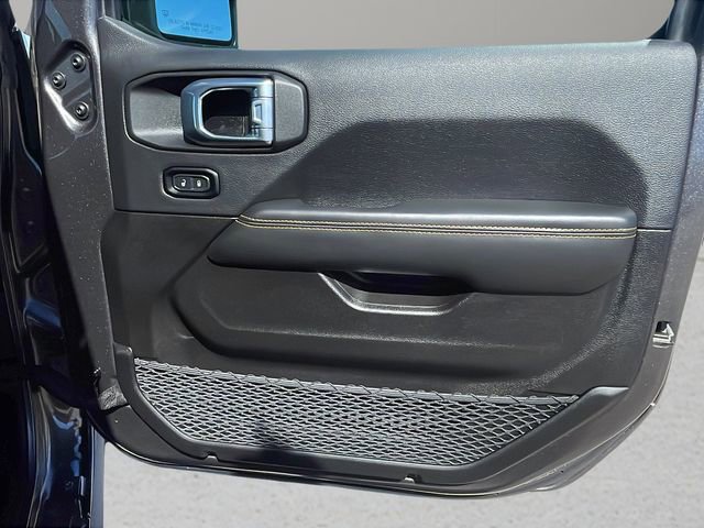 Used 2025 Jeep Gladiator Sport AWD/4WD image 13