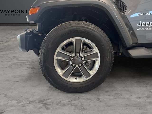 Used 2018 Jeep Wrangler Unlimited Sahara AWD/4WD image 24