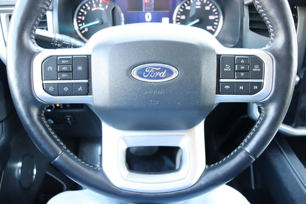 Used 2024 Ford Expedition XLT AWD/4WD image 32