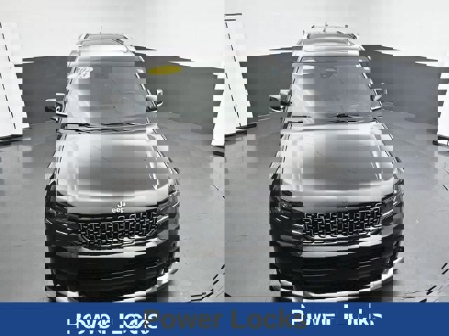 Used 2023 Jeep Grand Cherokee L Summit image 21