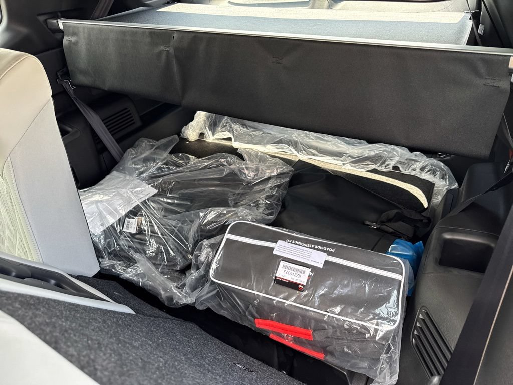 New 2026 Mitsubishi Outlander SEL AWD/4WD image 32