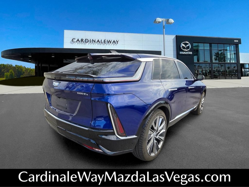 Used 2024 Cadillac Lyriq Luxury w/ LPO, Floor Liner Package AWD/4WD image 5