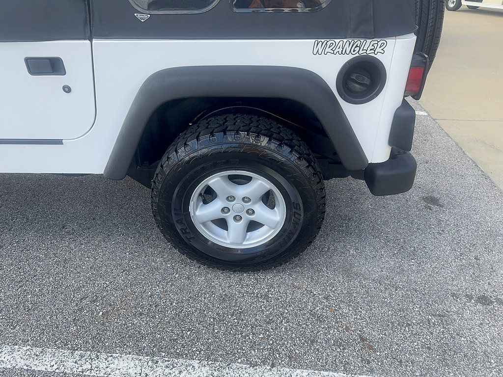 Used 2002 Jeep Wrangler X AWD/4WD image 13