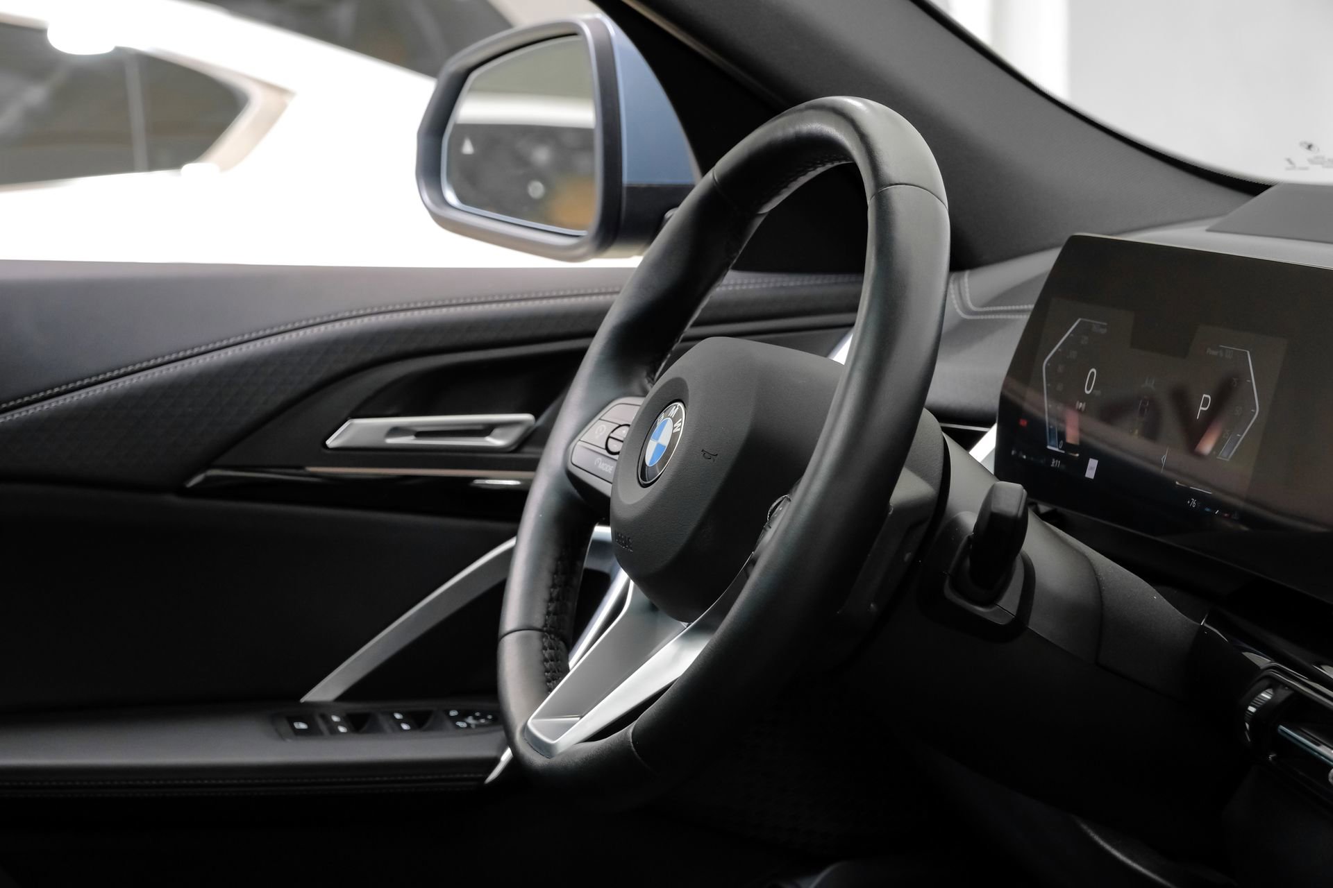 Used 2025 BMW X2 xDrive28i AWD/4WD image 18