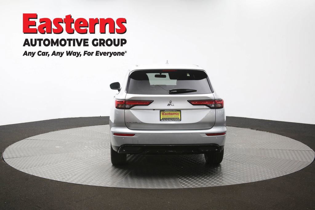 Used 2022 Mitsubishi Outlander SE FWD image 36