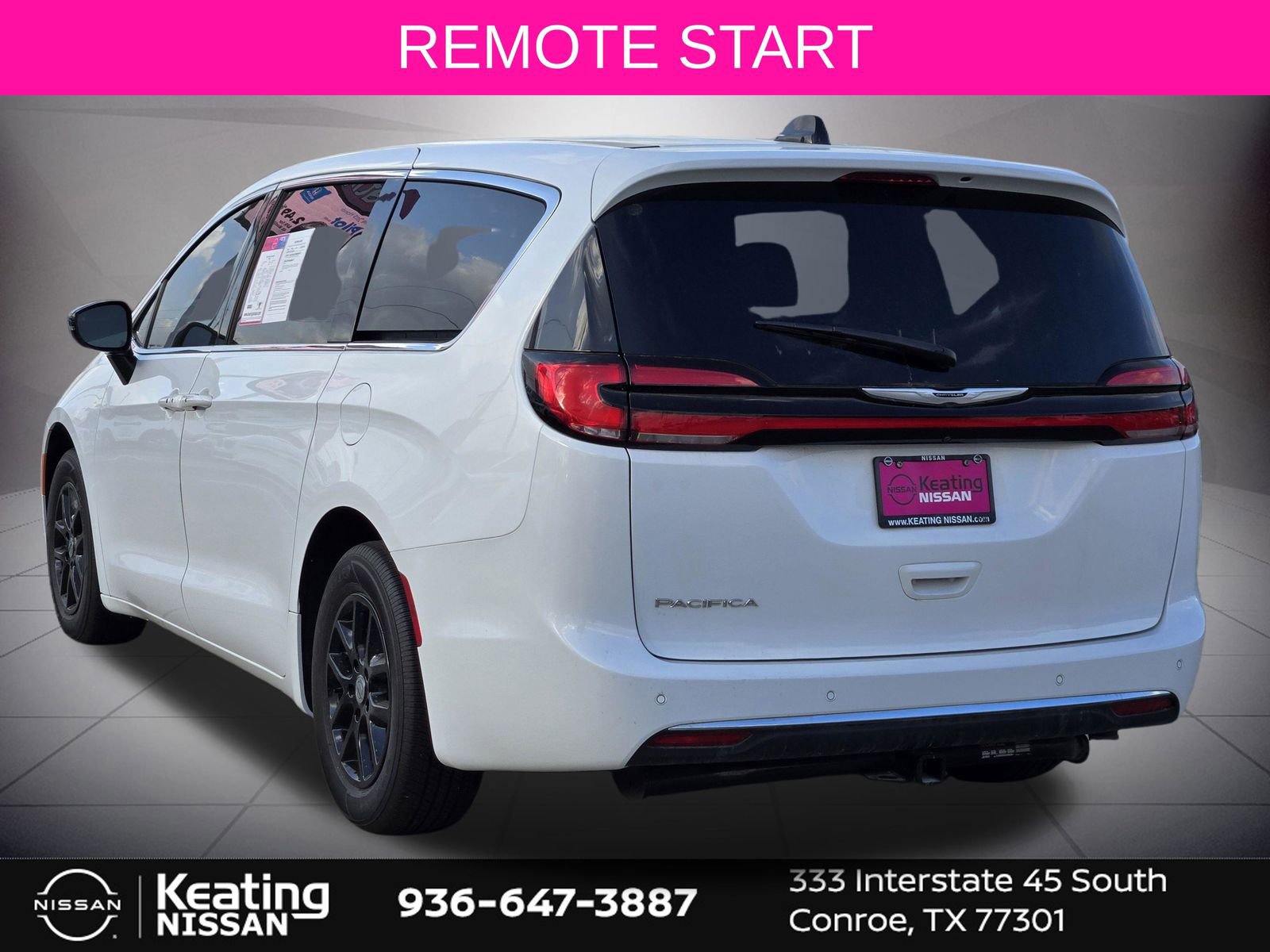 Used 2024 Chrysler Pacifica Touring image 5
