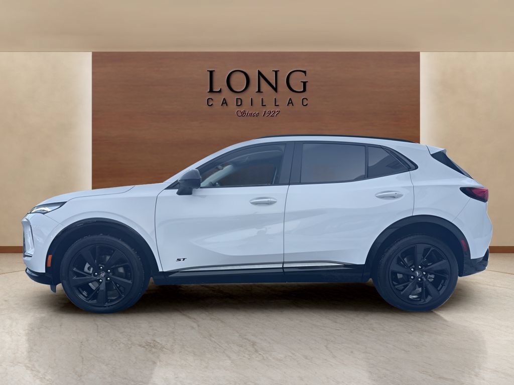 Used 2025 Buick Envision Sport Touring AWD/4WD image 2