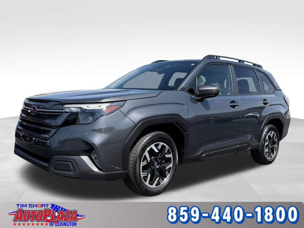 Used 2025 Subaru Forester Premium AWD/4WD image 1