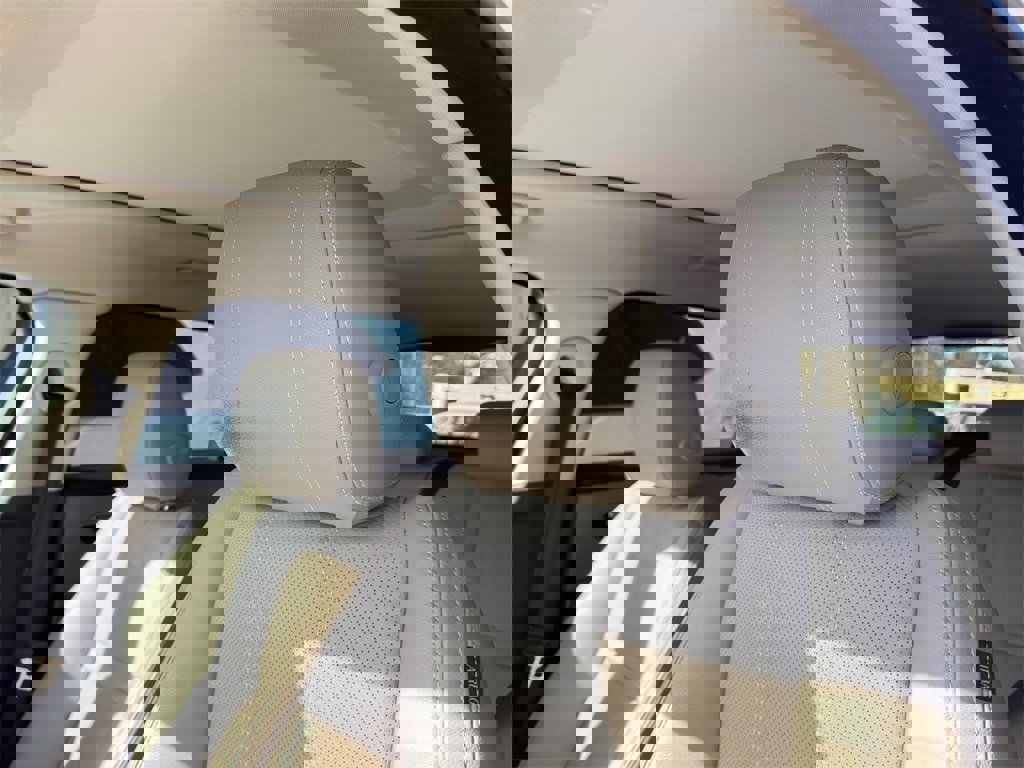 Used 2021 Land Rover Range Rover Velar S image 16