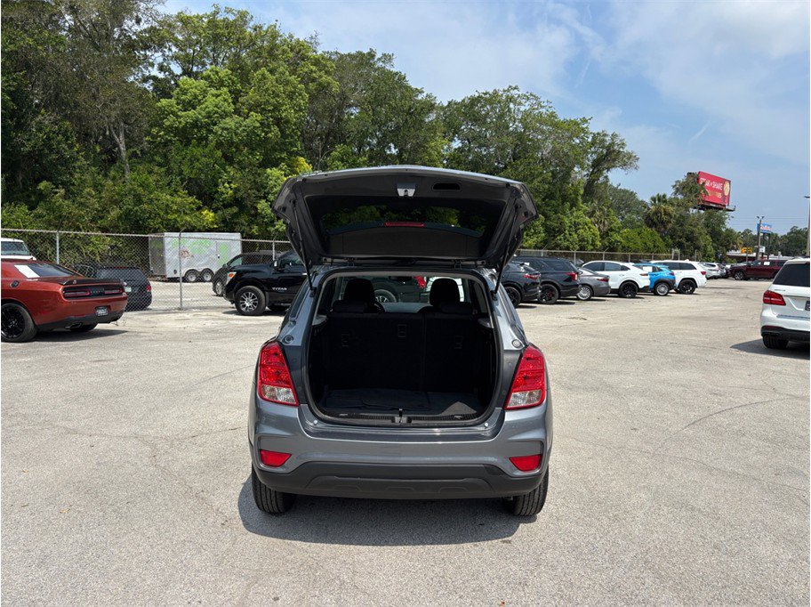Used 2020 Chevrolet Trax LS w/ Tint and Cruise Package FWD image 34