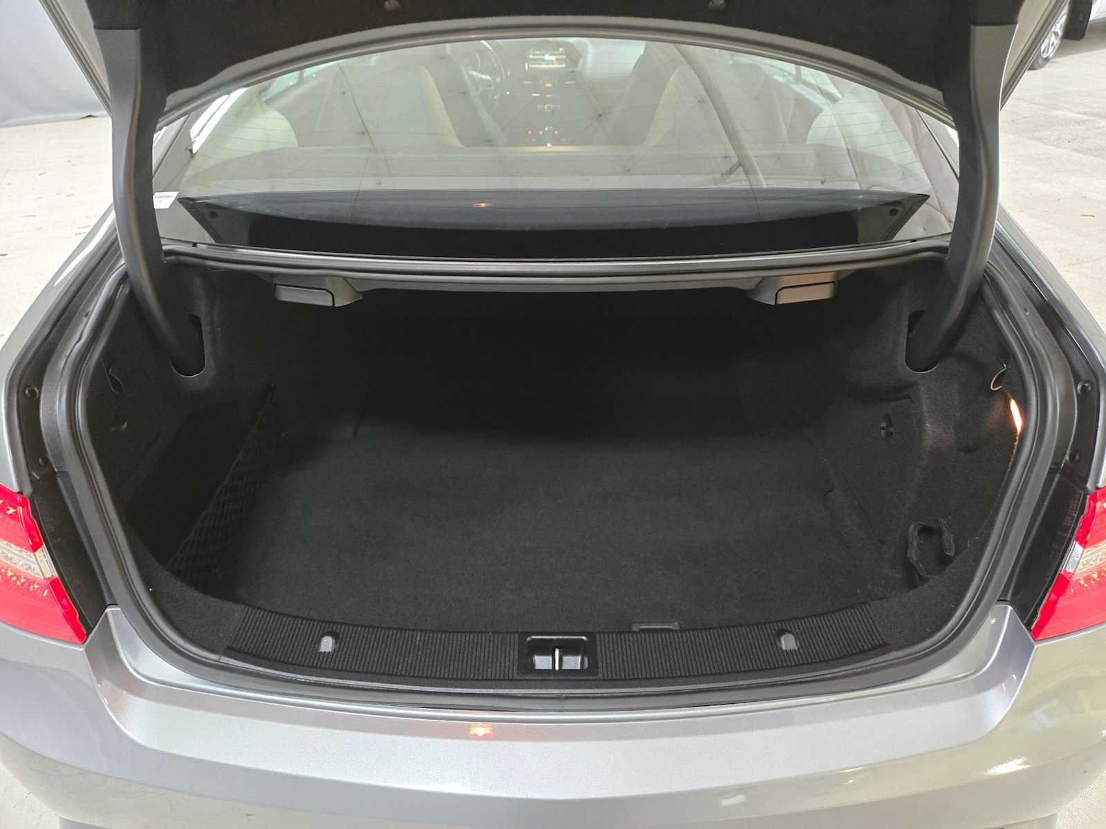 Used 2012 Mercedes-Benz E 550 Coupe image 14