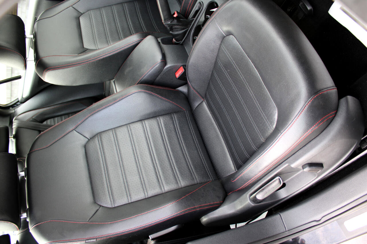 Used 2013 Volkswagen Jetta GLI Autobahn image 12